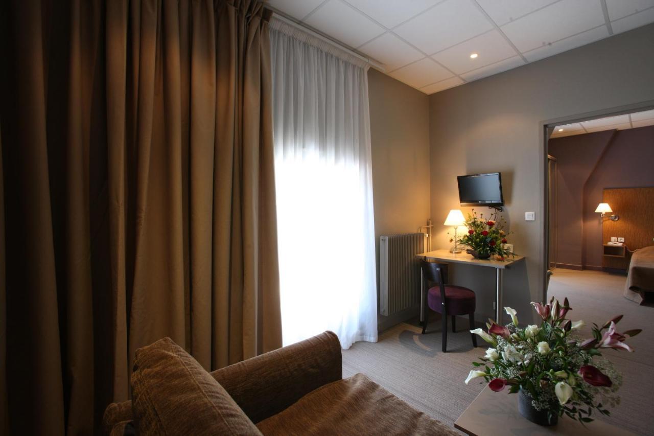 Hotel Cap Vert En Aveyron Saint-Affrique Room photo